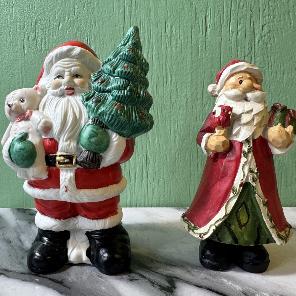 Trendy 2pc Santa Decor